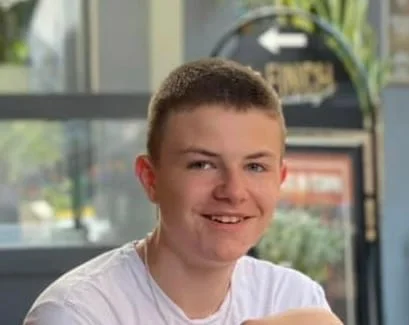 Emil – Hundskötare på Löfs Vardagslyx